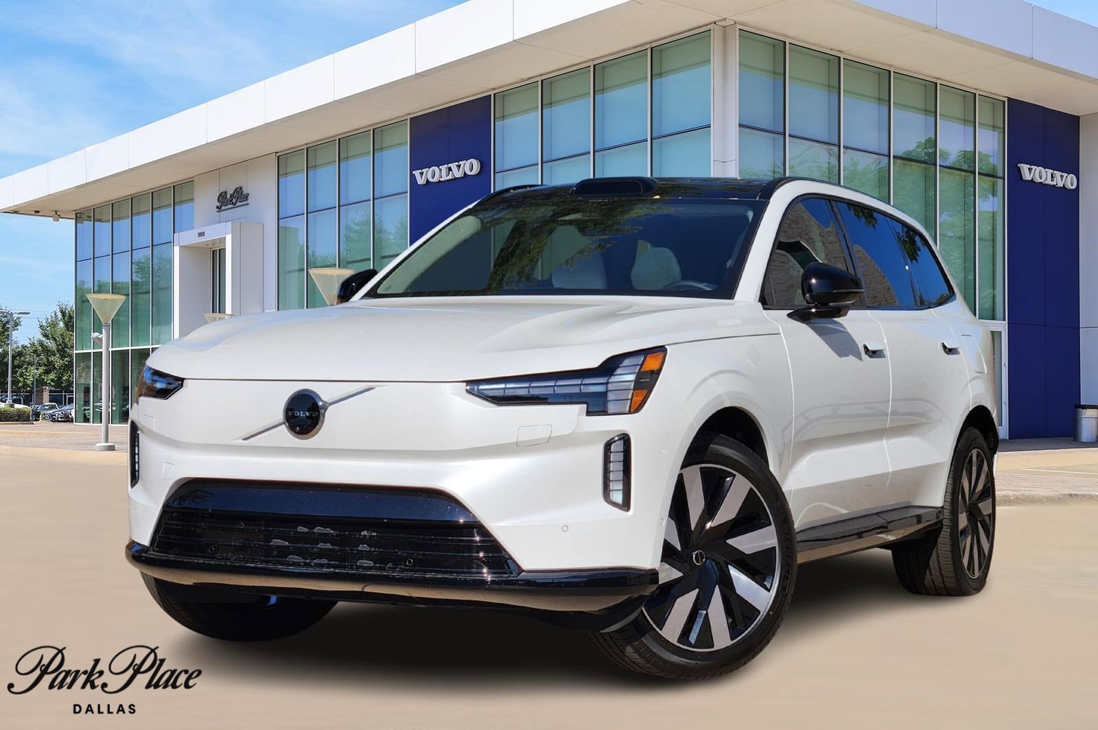 2025 Volvo EX90 Plus's photo