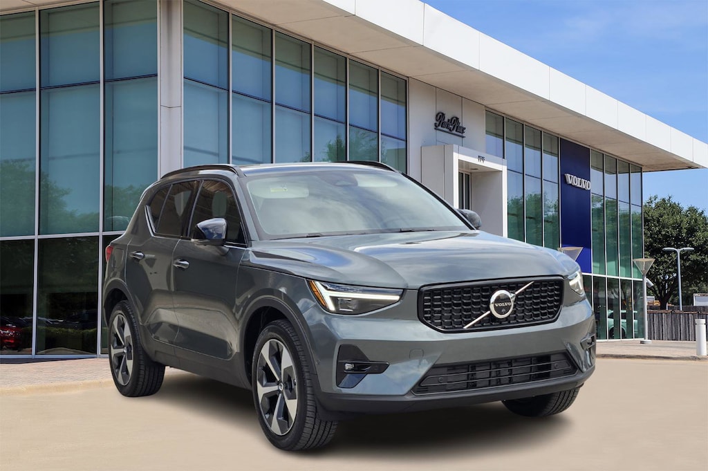 New 2026 Volvo XC40 B5 Plus SUV