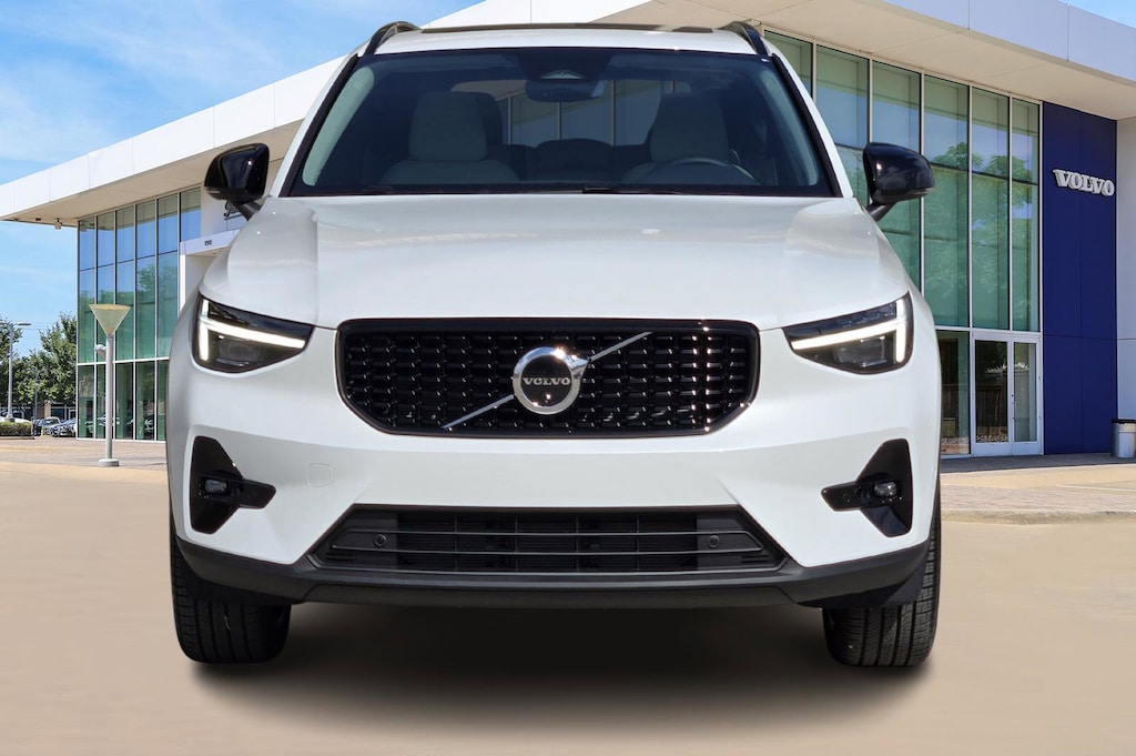 New 2026 Volvo XC40 B5 Plus SUV