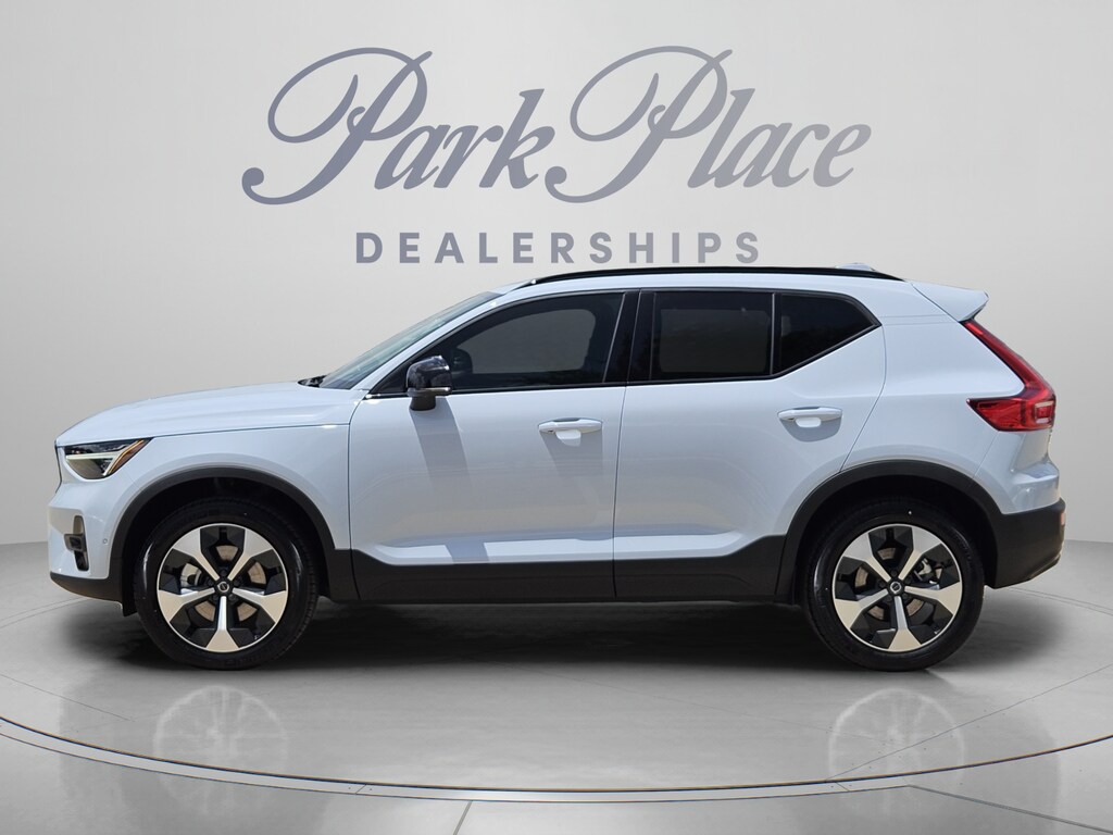 New 2026 Volvo XC40 B5 Plus SUV