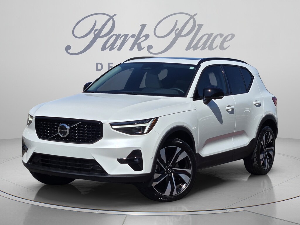 Used 2026 Volvo XC40 B5 Ultra SUV