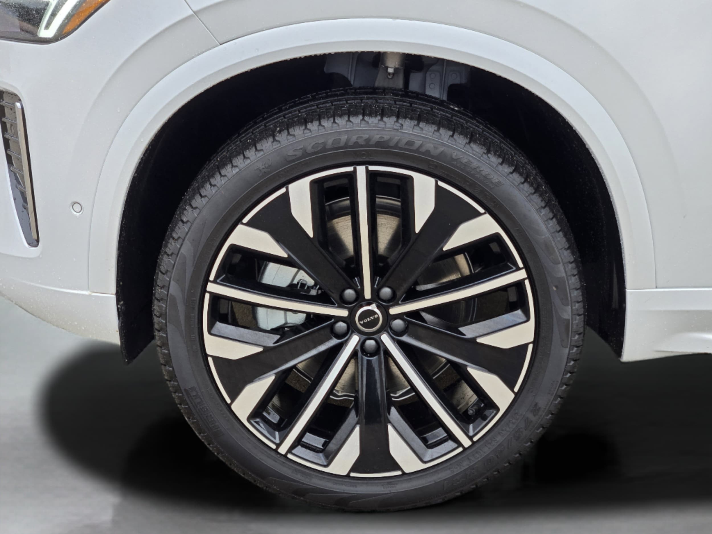 2026 Volvo XC90 Ultra - Photo 32