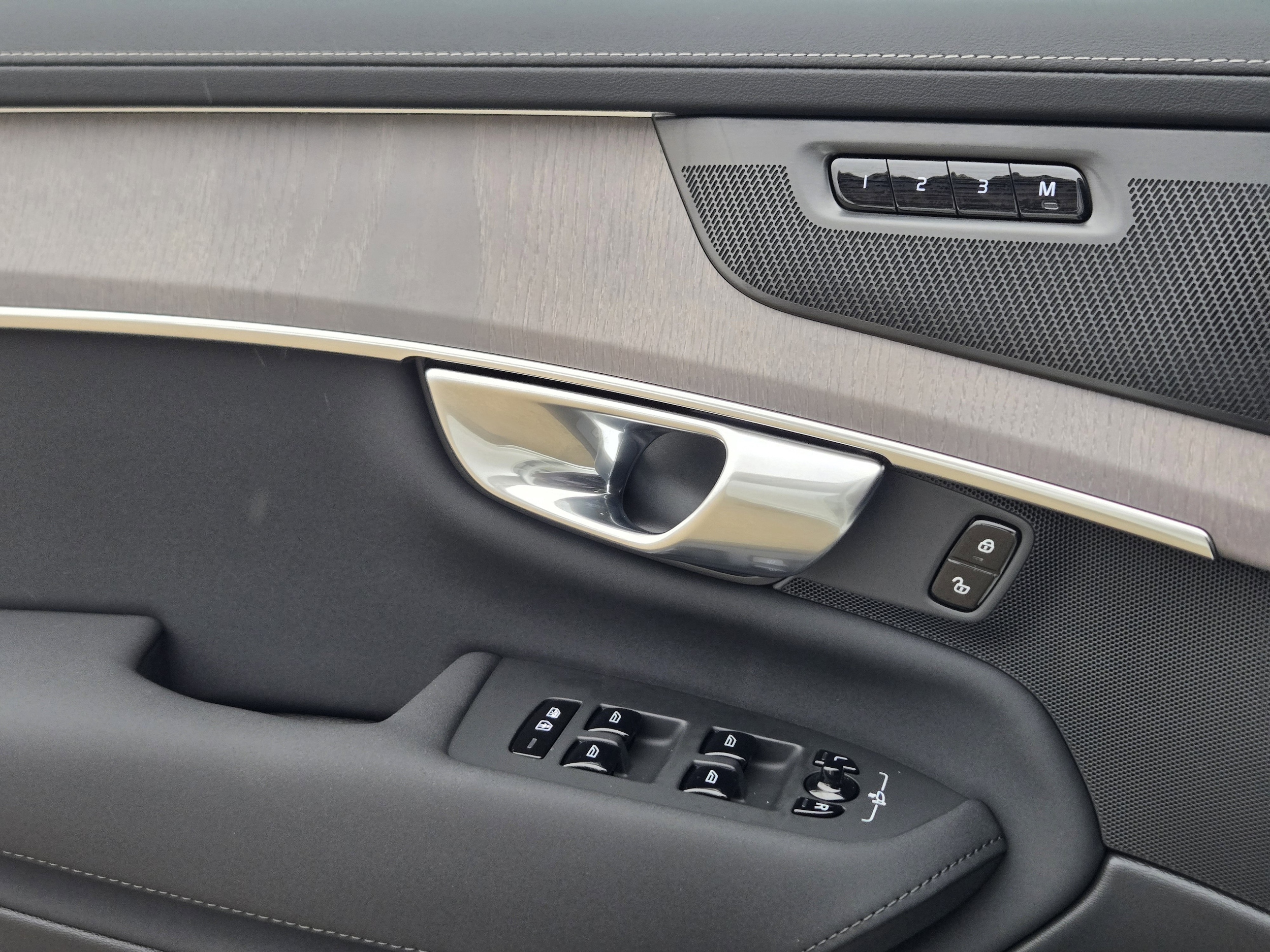 2026 Volvo XC90 Ultra - Photo 20