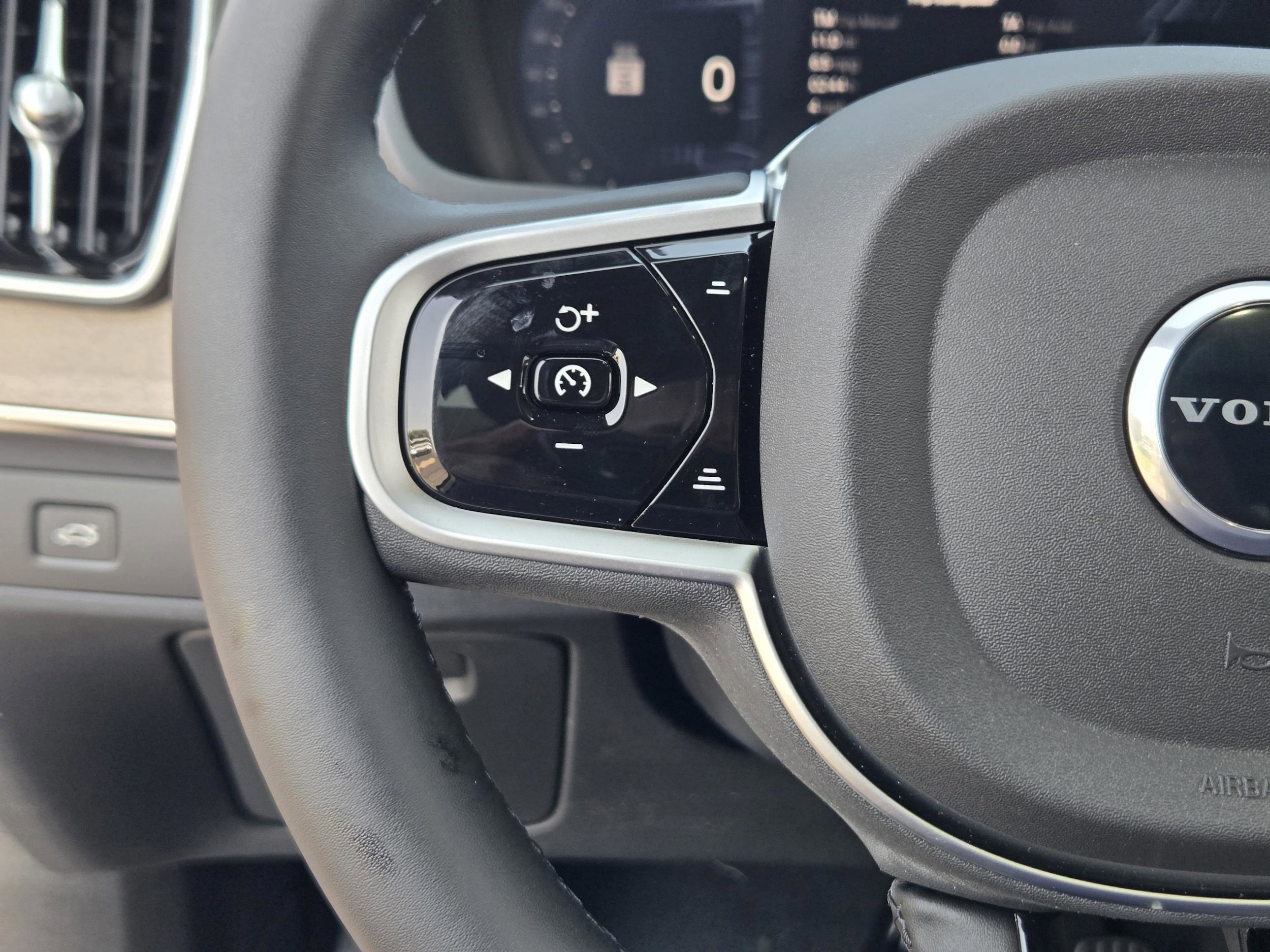 2026 Volvo XC90 Core - Photo 24