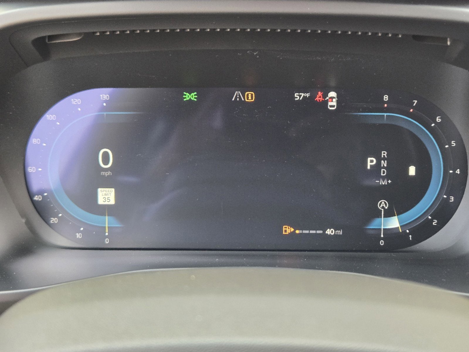 2025 Volvo XC40 Core - Photo 19