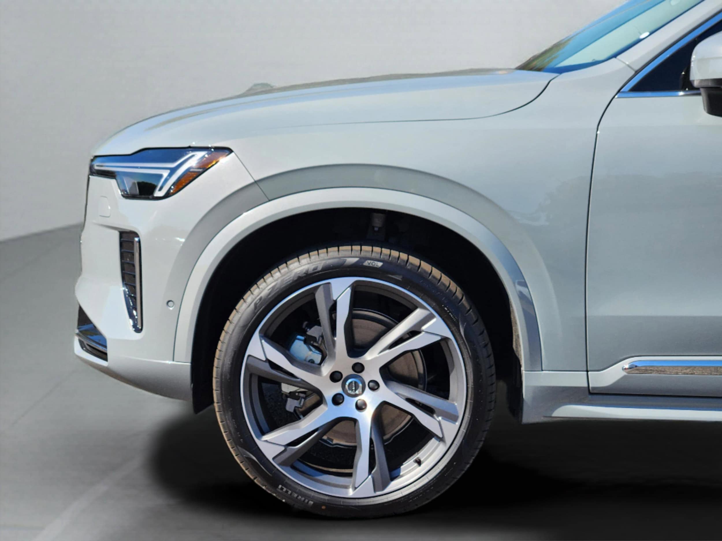 2026 Volvo XC90 Ultra - Photo 33