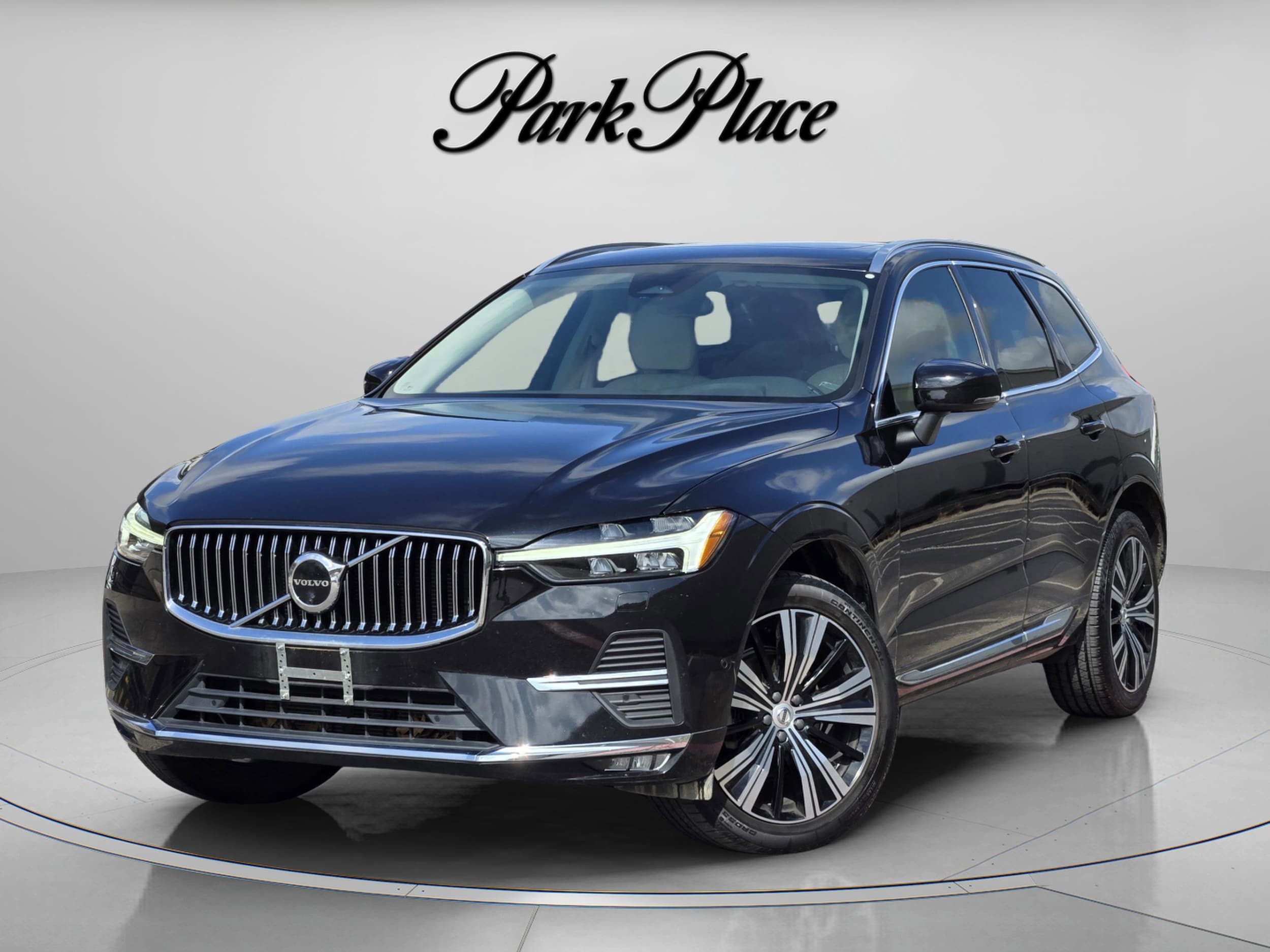 2023 Volvo XC60 B5 Plus Bright Theme AWD's photo