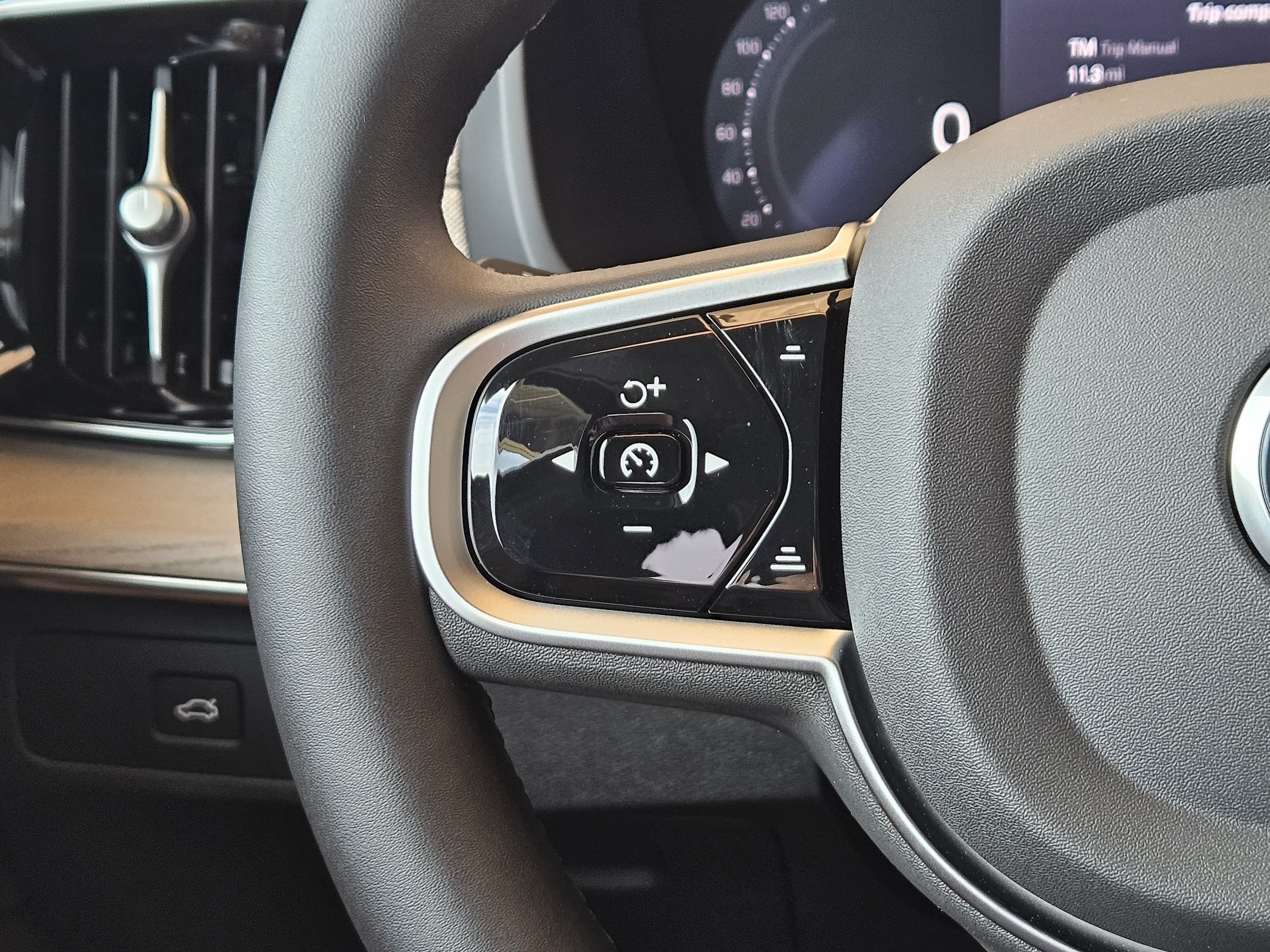 2026 Volvo XC90 Plus - Photo 27