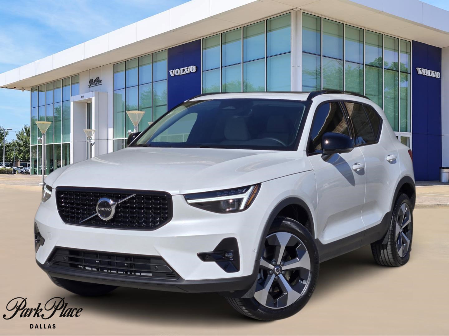 2026 Volvo XC40 B5 Plus Dark AWD's photo
