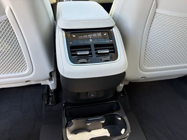 2026 Volvo XC90 Ultra - Photo 28