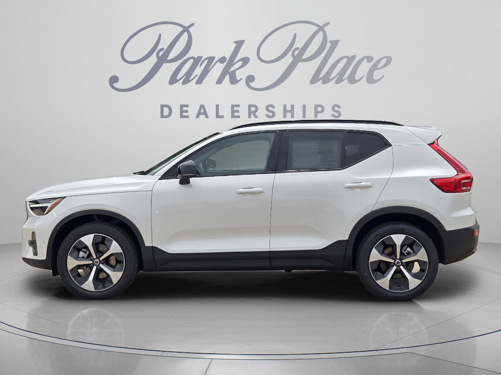 New 2026 Volvo XC40 B5 Plus SUV