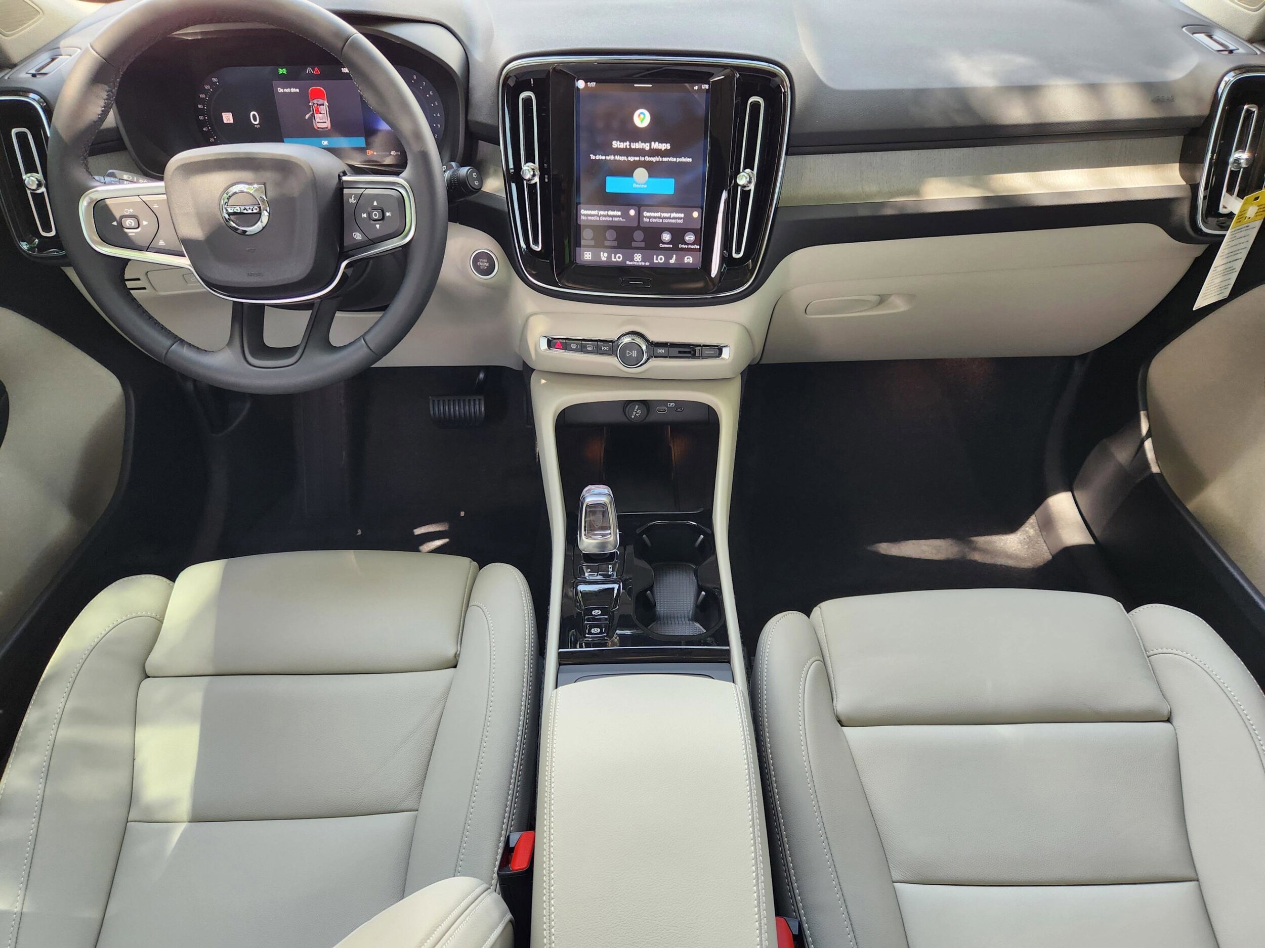 2026 Volvo XC40 Plus - Photo 22