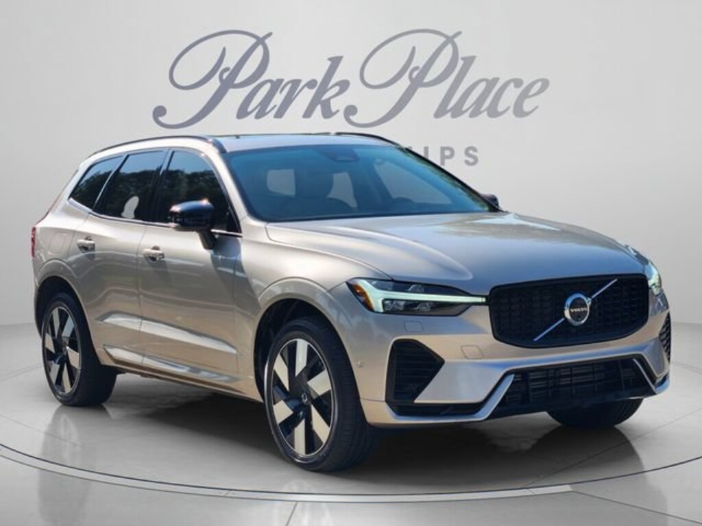 Used 2025 Volvo XC60 plug-in hybrid T8 Plus SUV