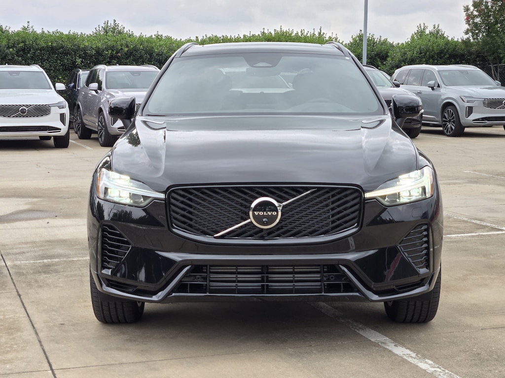 New 2026 Volvo XC60 plug-in hybrid T8 Plus SUV