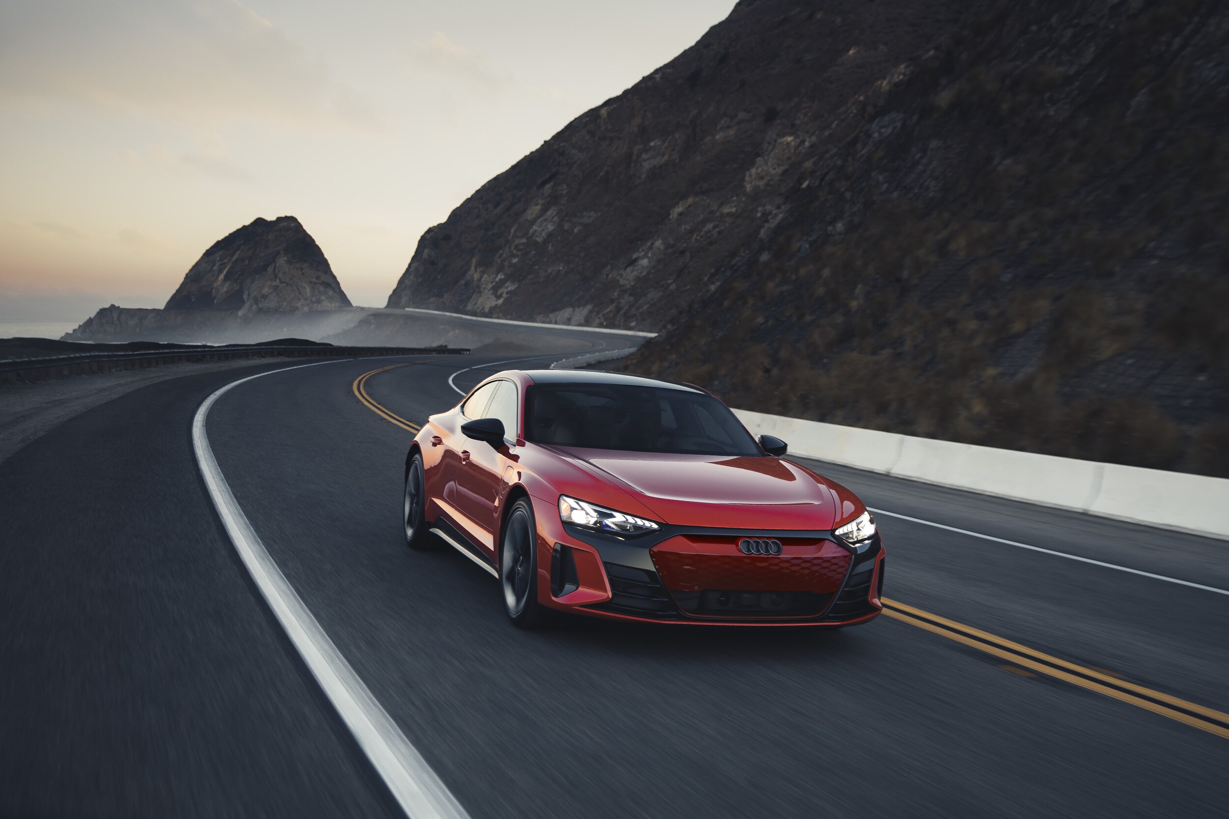 MY23---RS-e-tron-GT---Front---Driving.jpg