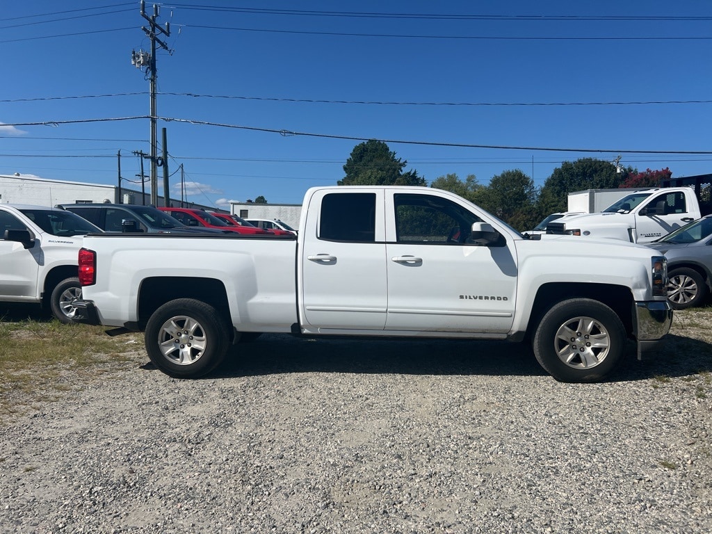 Used 2018 Chevrolet Silverado 1500 LT with VIN 1GCRCREH6JZ184360 for sale in Roanoke, VA