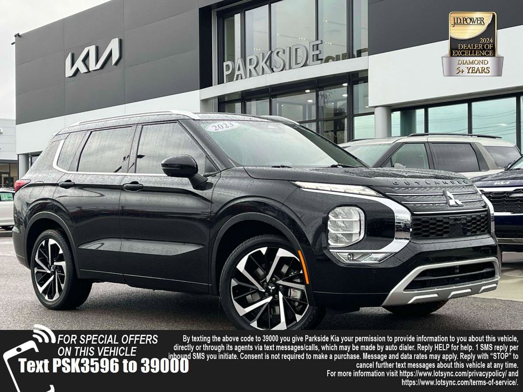 2023 Mitsubishi Outlander SEL's photo