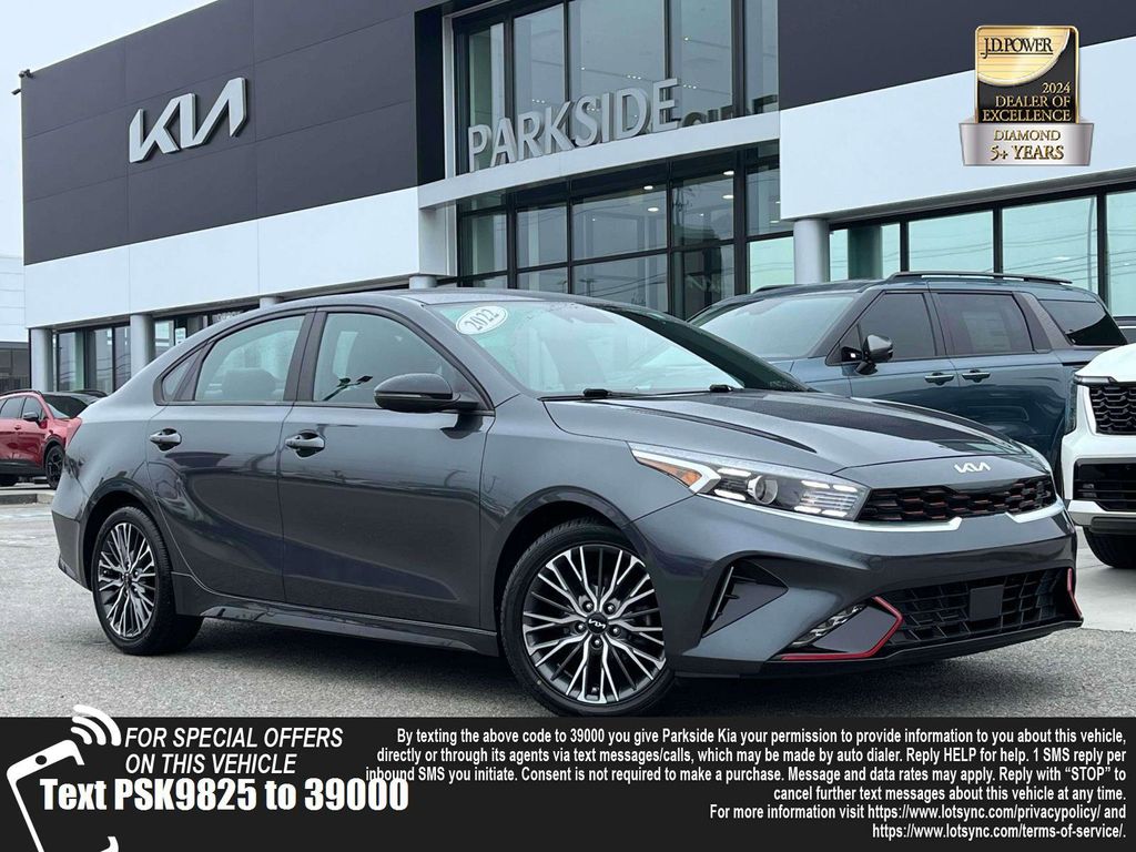 2022 Kia FORTE GT-Line's photo