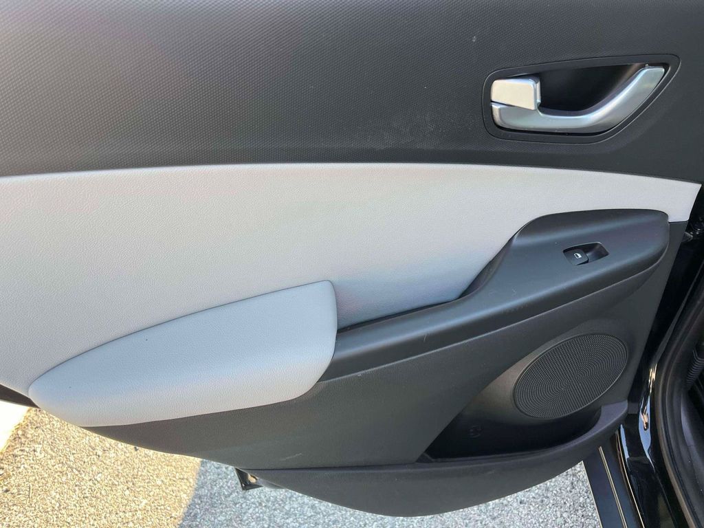 Used 2022 Hyundai Kona Limited SUV