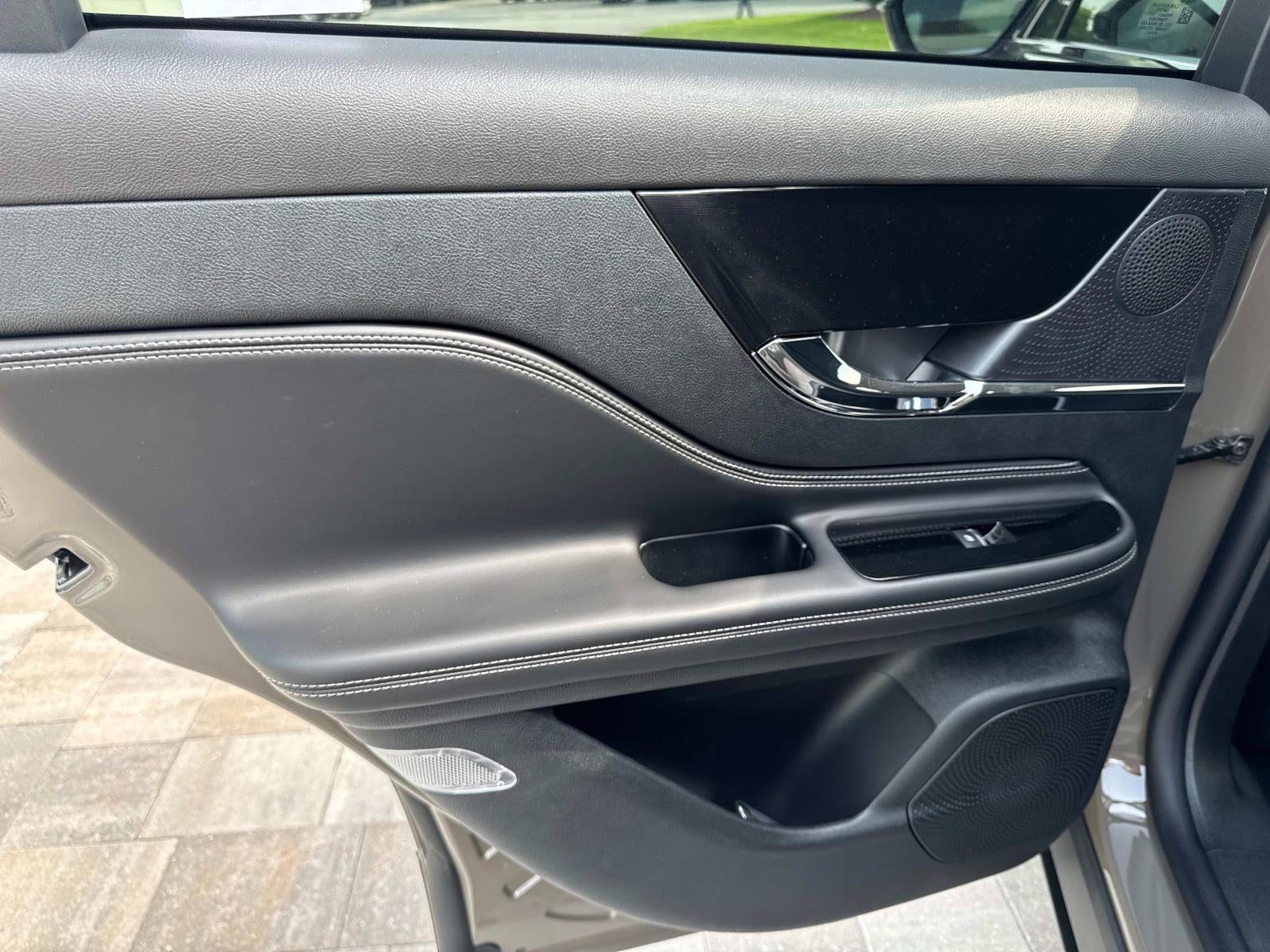 2025 Lincoln Corsair Grand Touring - Photo 14