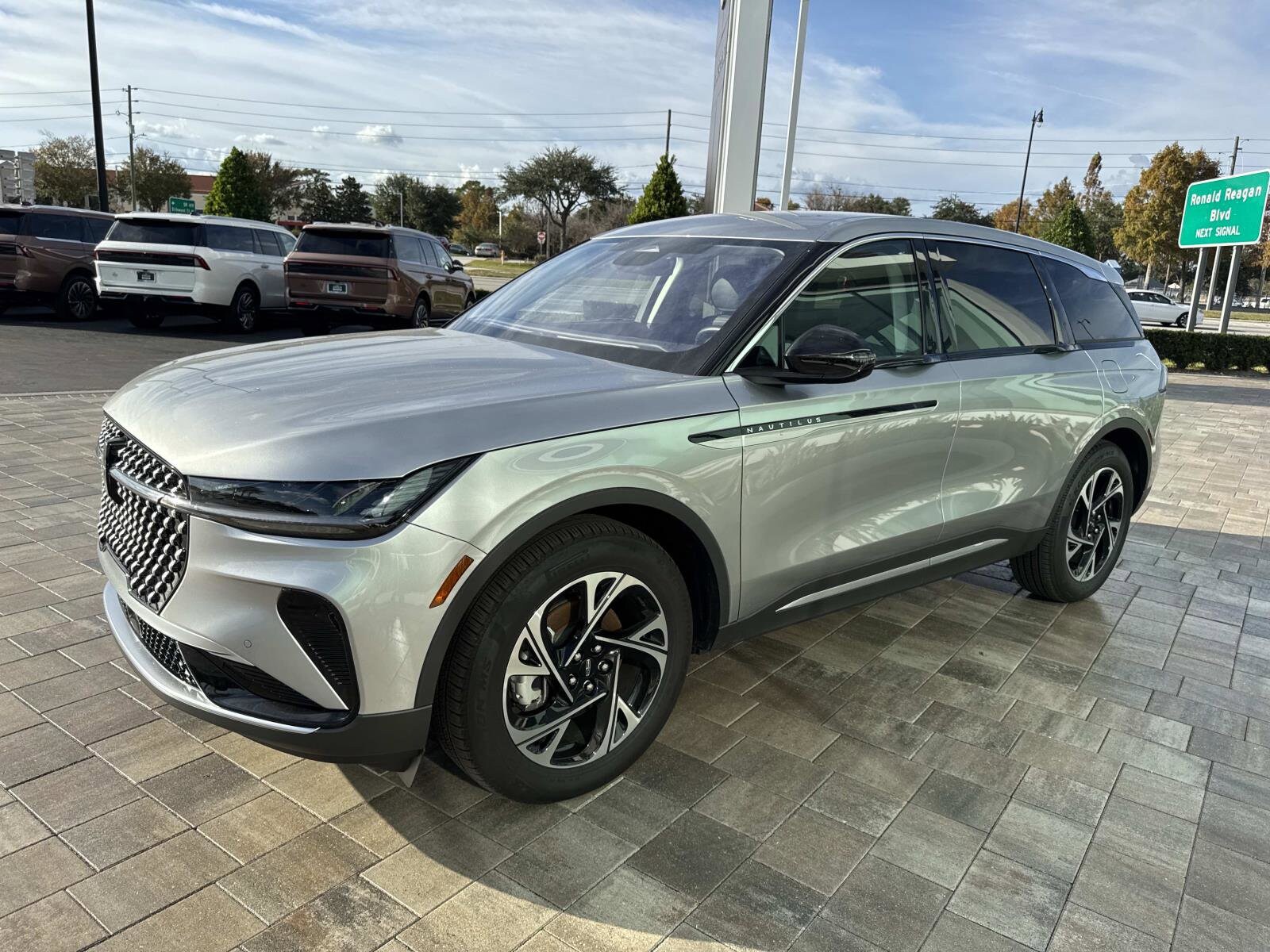 2025 Lincoln Nautilus Premiere photo 4