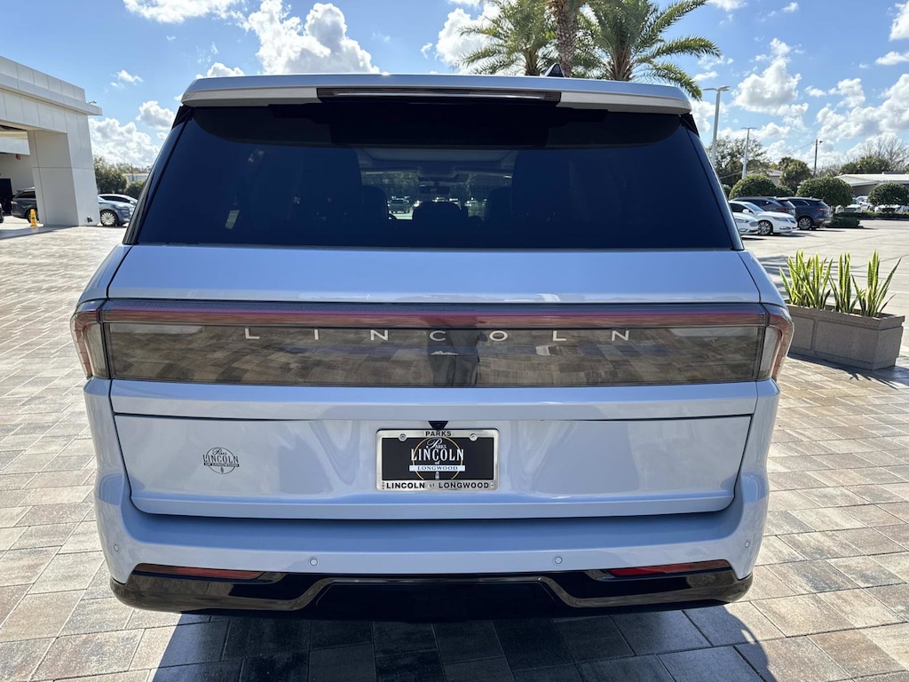 New 2026 Lincoln Navigator L Reserve SUV