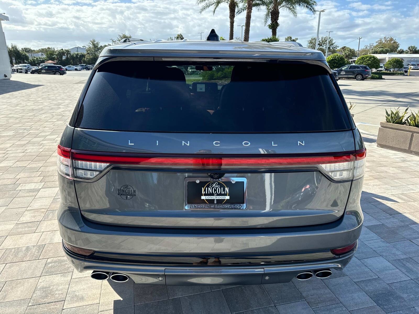 2025 Lincoln Aviator Reserve photo 3