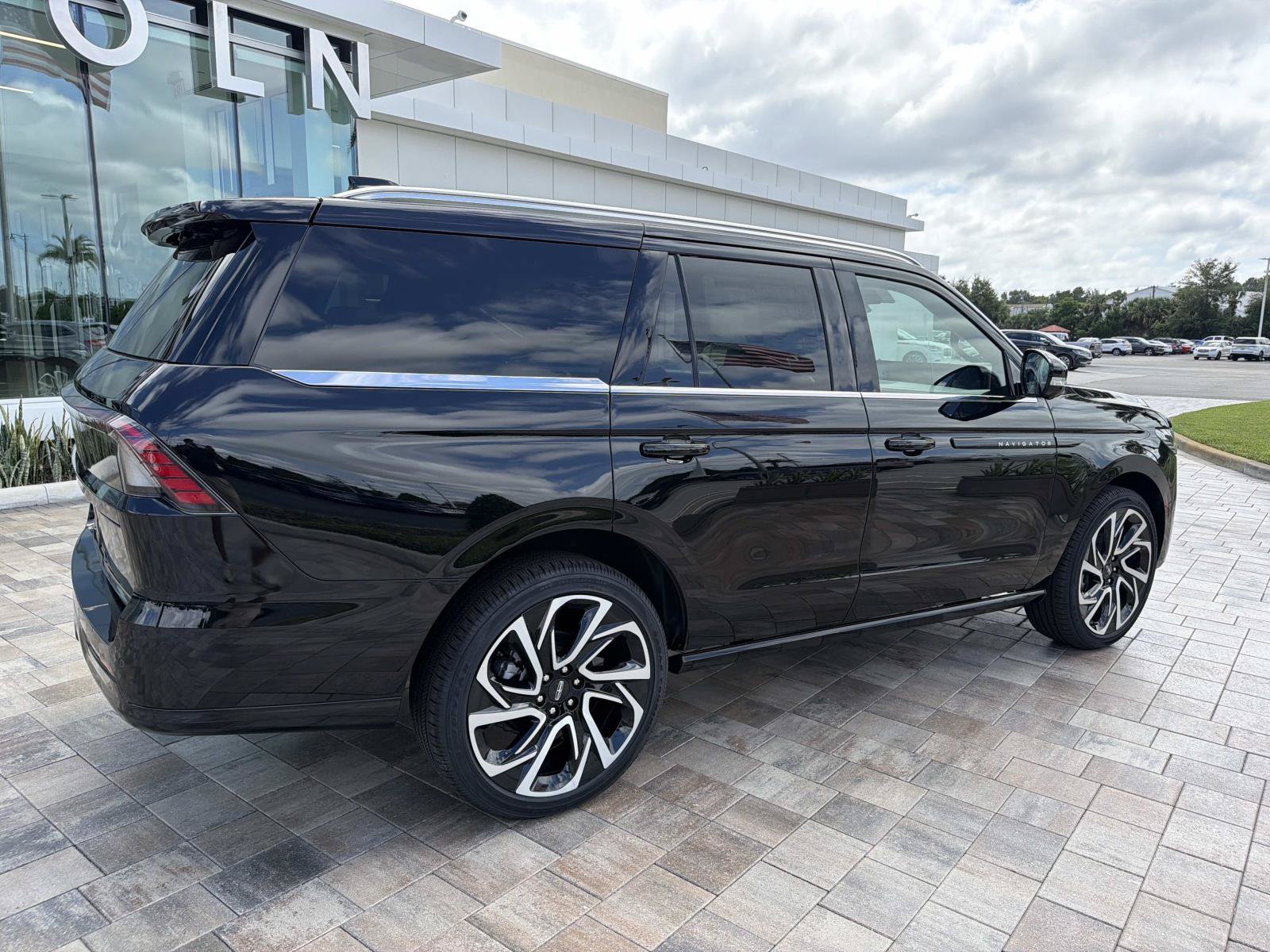New 2027 Lincoln Navigator Black Label SUV