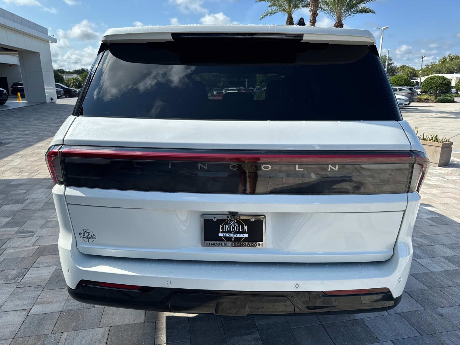 2025 Lincoln Navigator Reserve photo 3