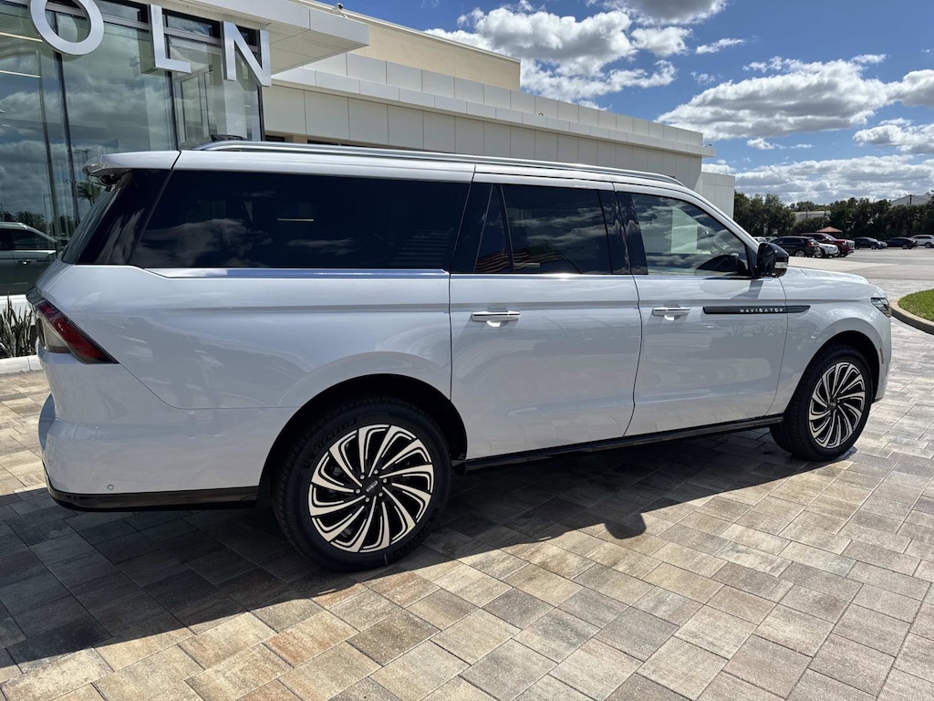 New 2025 Lincoln Navigator L Black Label SUV