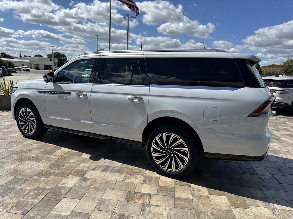 New 2025 Lincoln Navigator L Black Label SUV