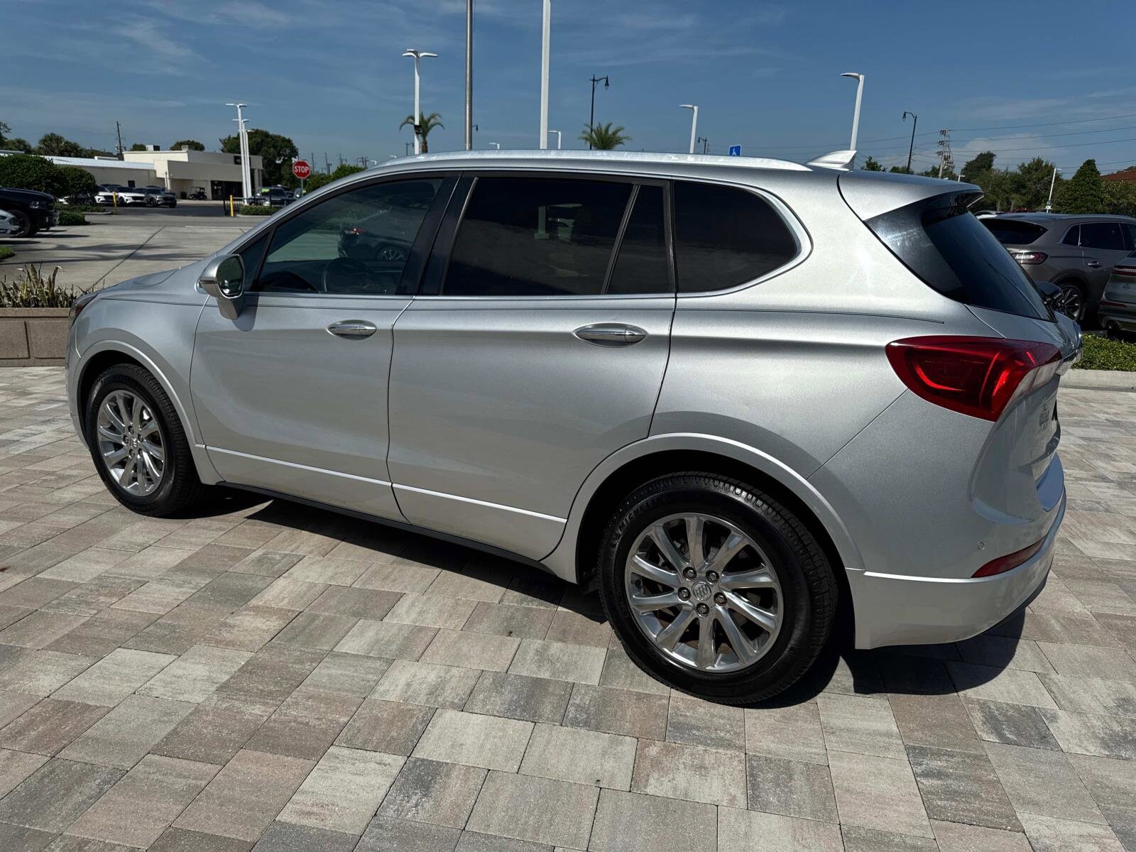 2019 Buick Envision Essence photo 4