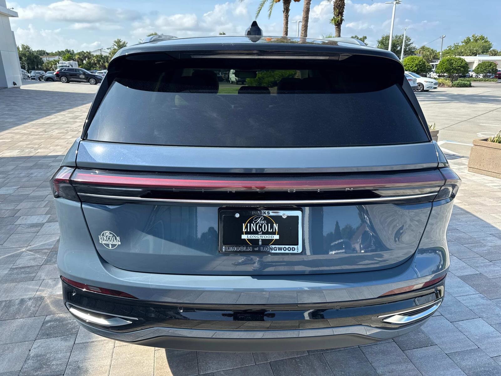 2025 Lincoln Nautilus Black Label photo 3