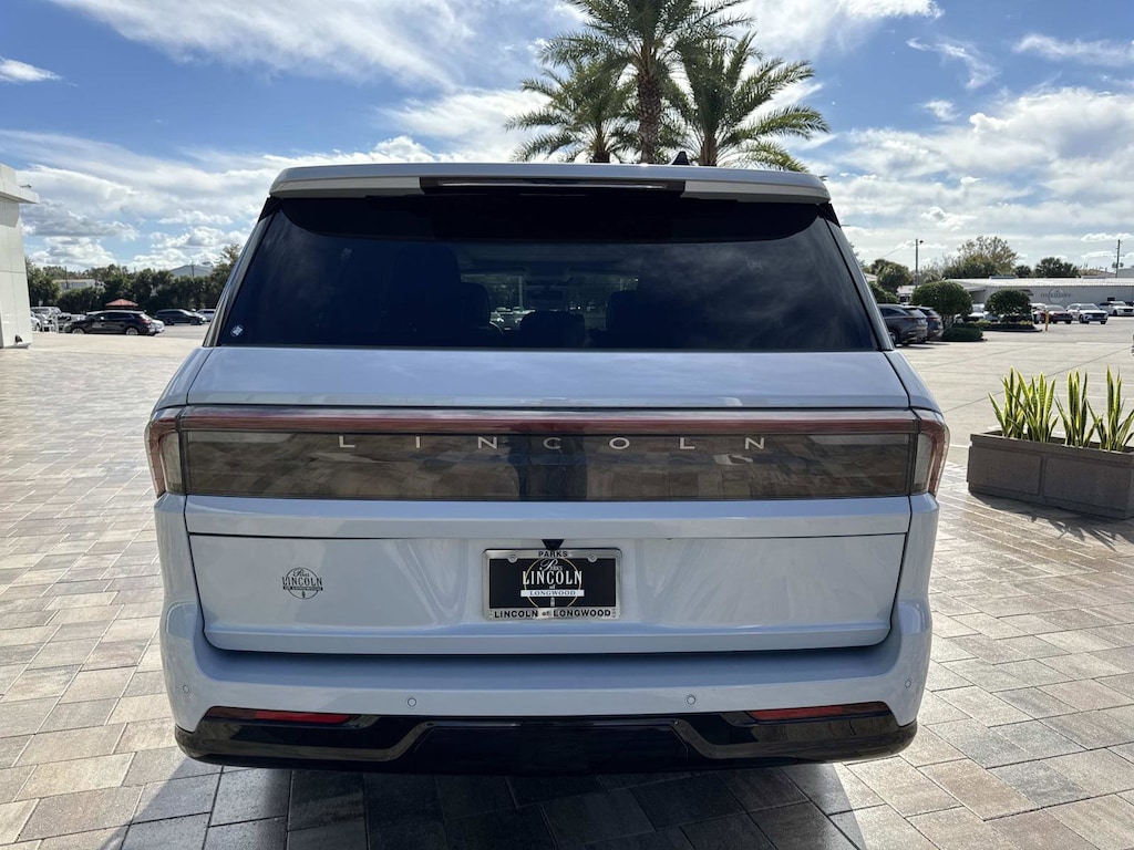 New 2025 Lincoln Navigator L Reserve SUV