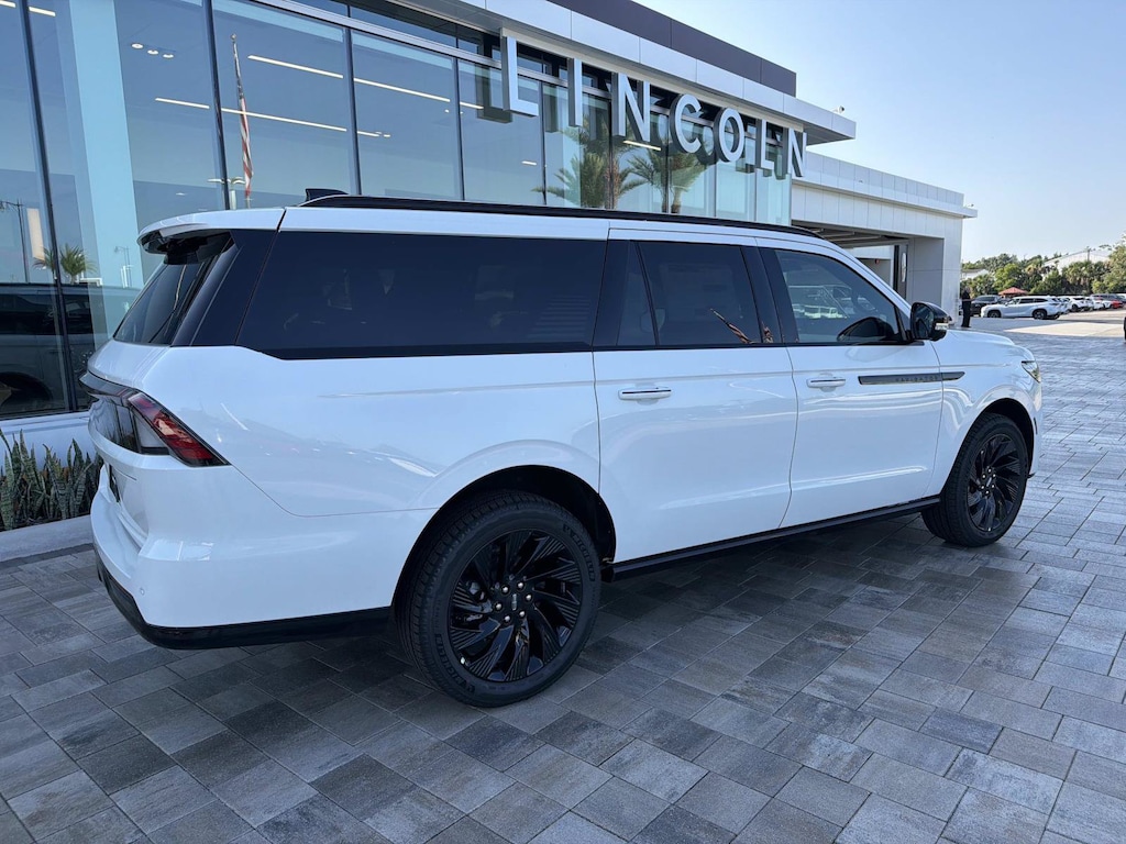 New 2026 Lincoln Navigator L Reserve SUV