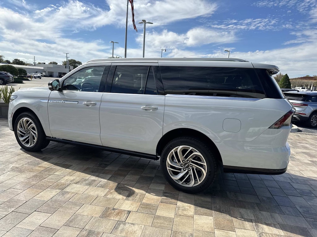 New 2025 Lincoln Navigator L Reserve SUV