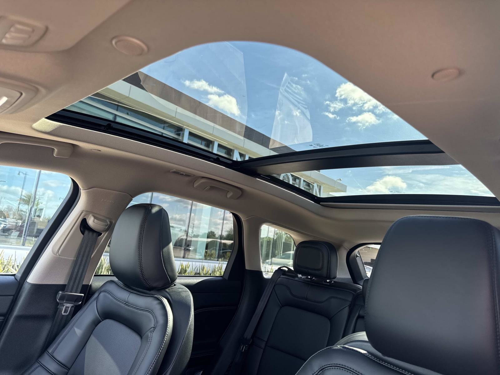 2026 Lincoln Corsair Premiere - Photo 32