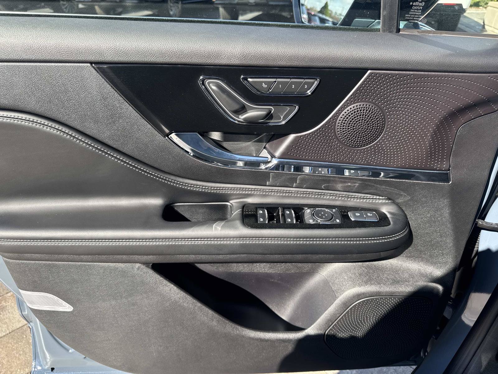 2026 Lincoln Corsair Premiere - Photo 9