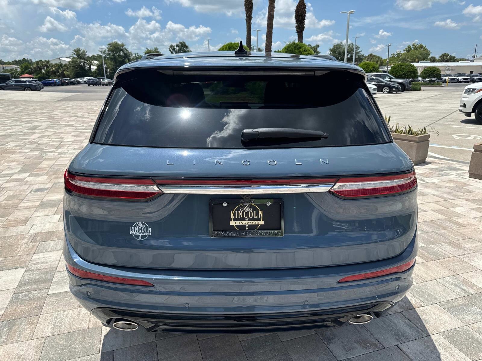 2025 Lincoln Corsair Grand Touring photo 3