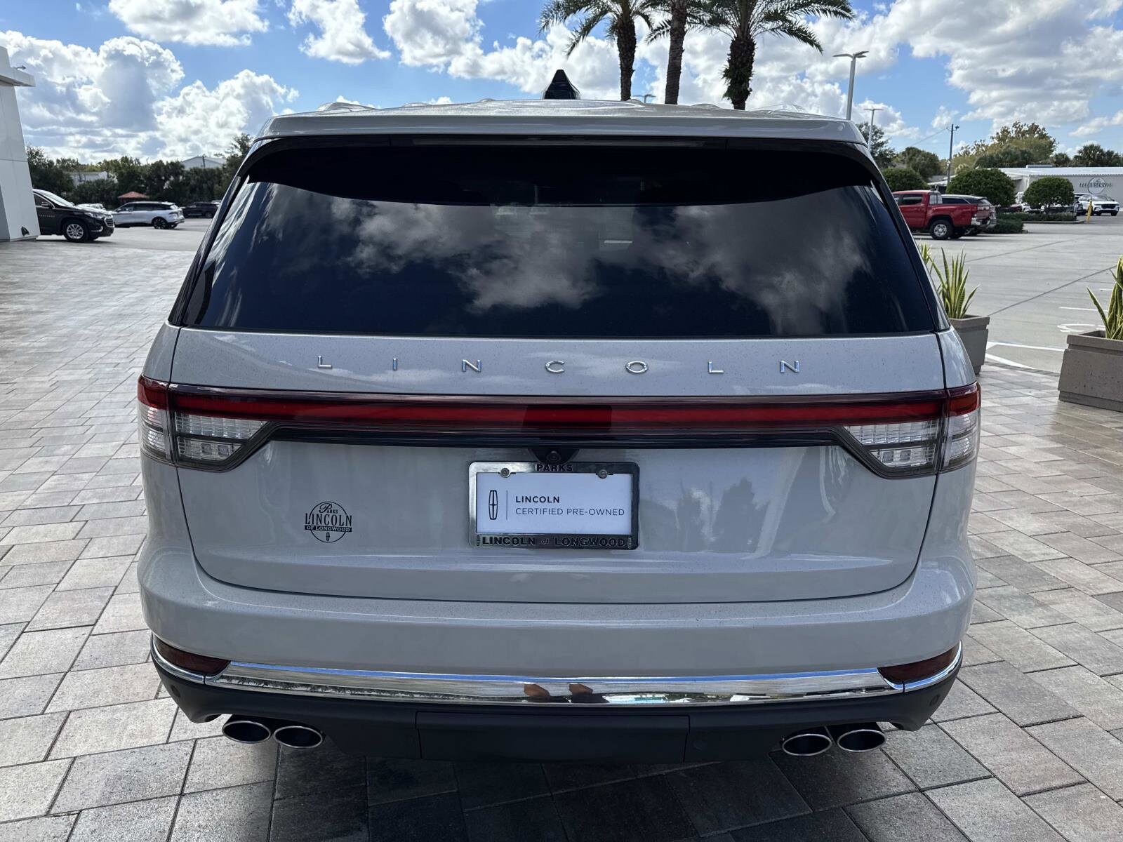 2025 Lincoln Aviator Reserve photo 3