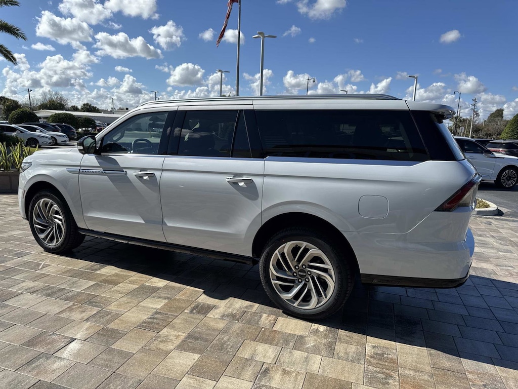 New 2026 Lincoln Navigator L Reserve SUV