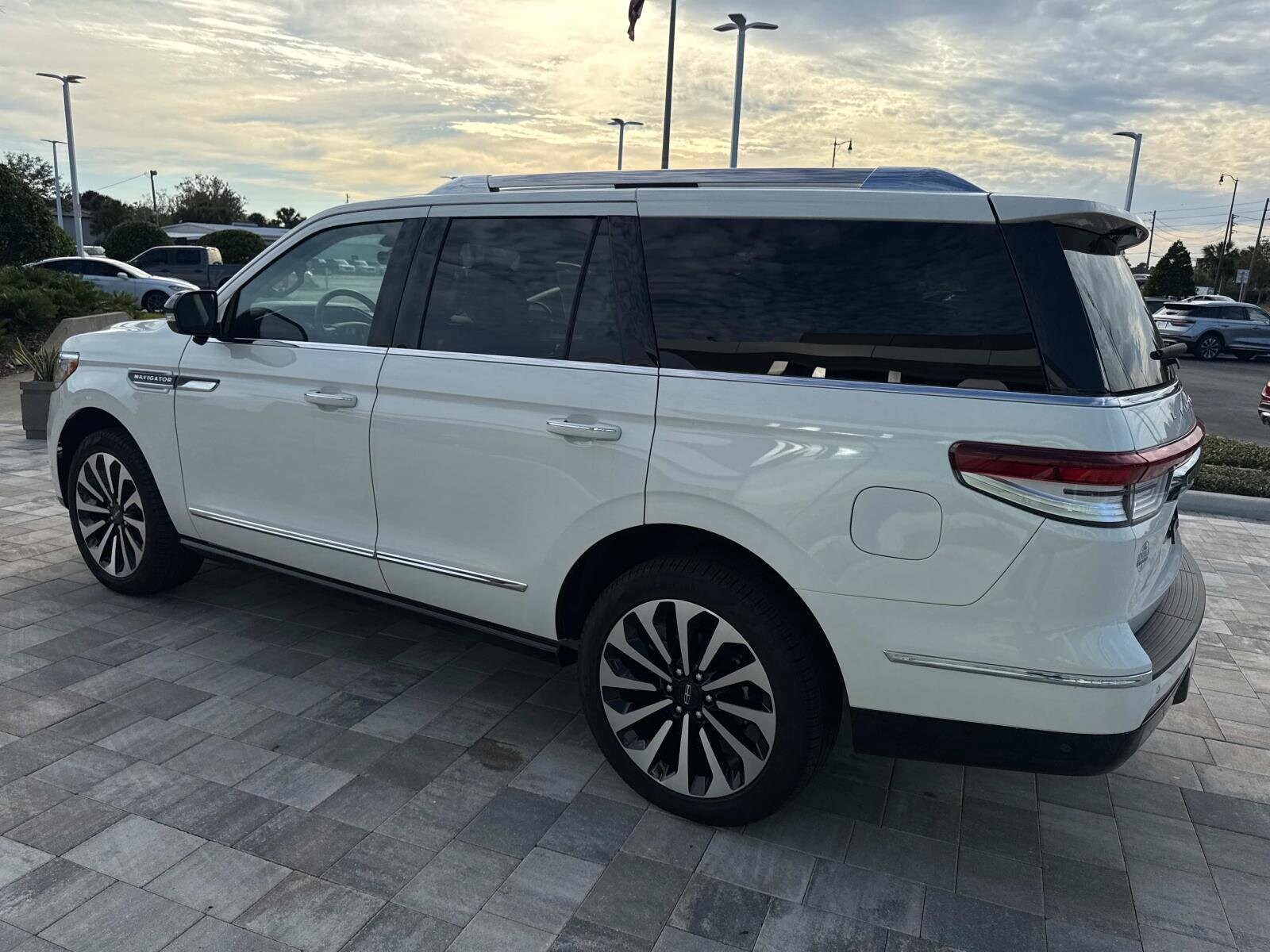 2024 Lincoln Navigator Reserve photo 4