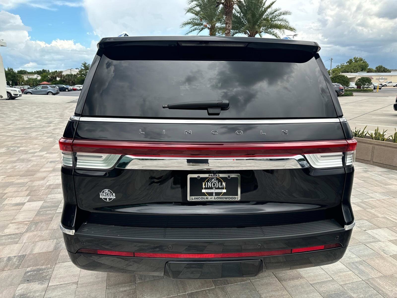 2024 Lincoln Navigator Black Label photo 3