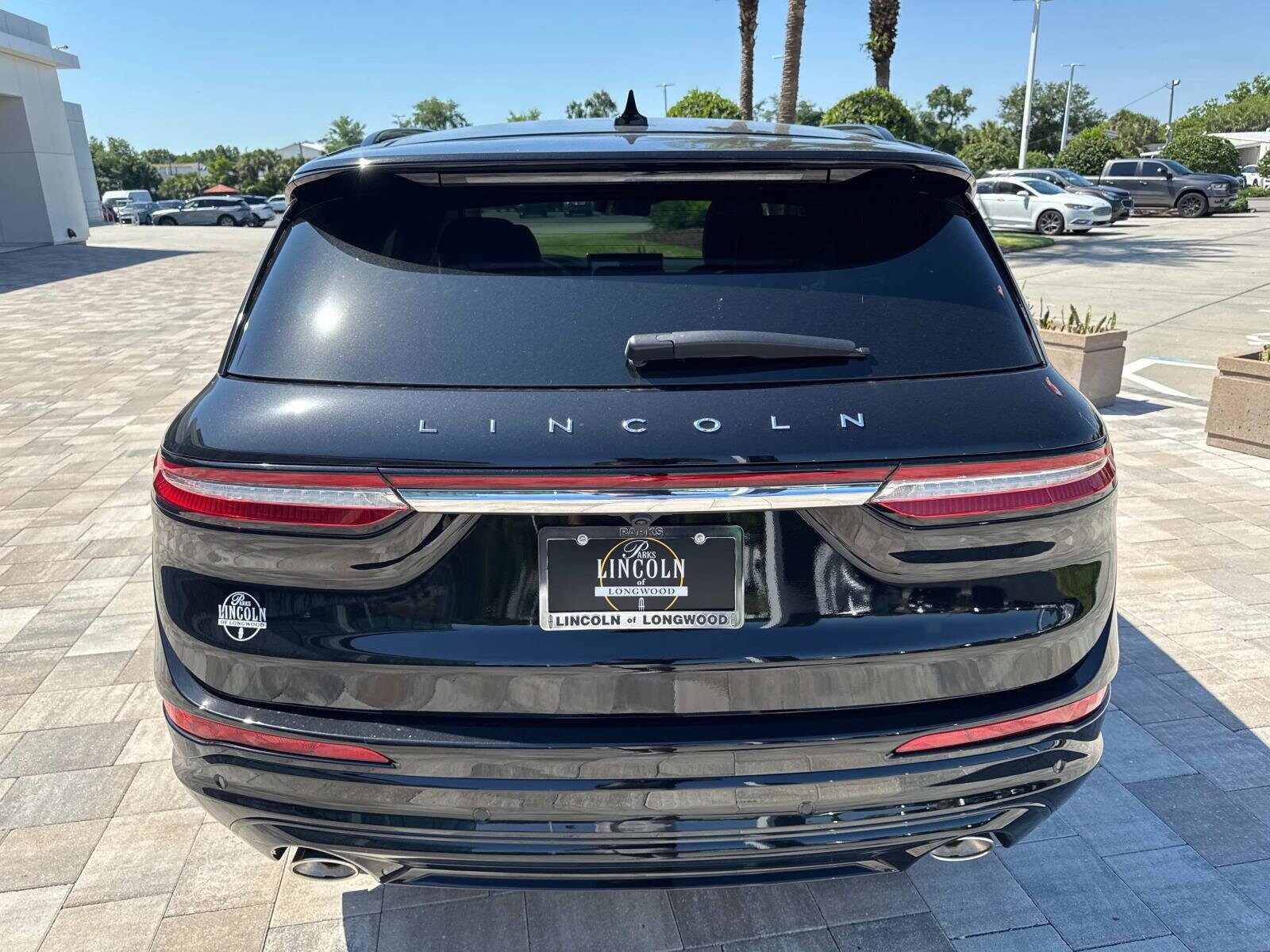 2025 Lincoln Corsair Grand Touring photo 3