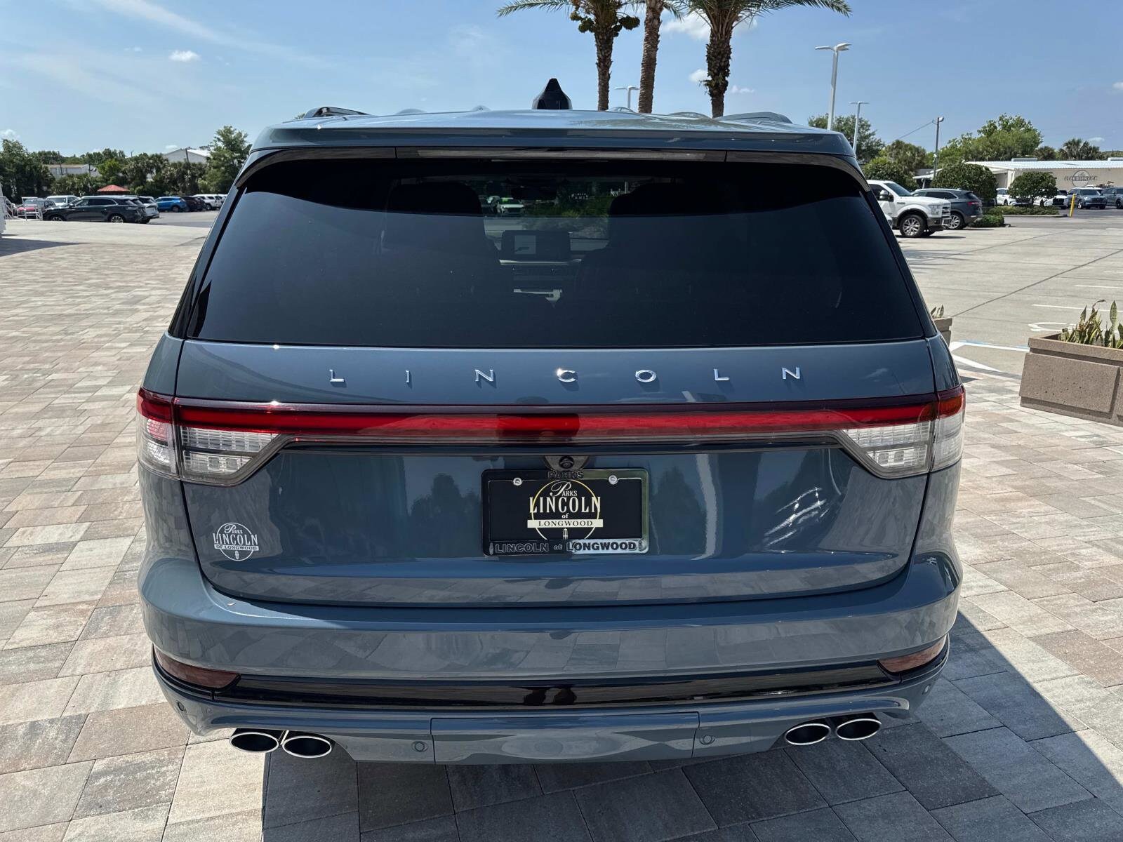 2025 Lincoln Aviator Reserve photo 3