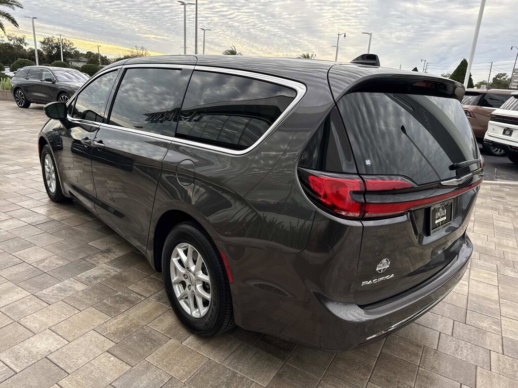Used 2023 Chrysler Pacifica Touring L Van Passenger Van