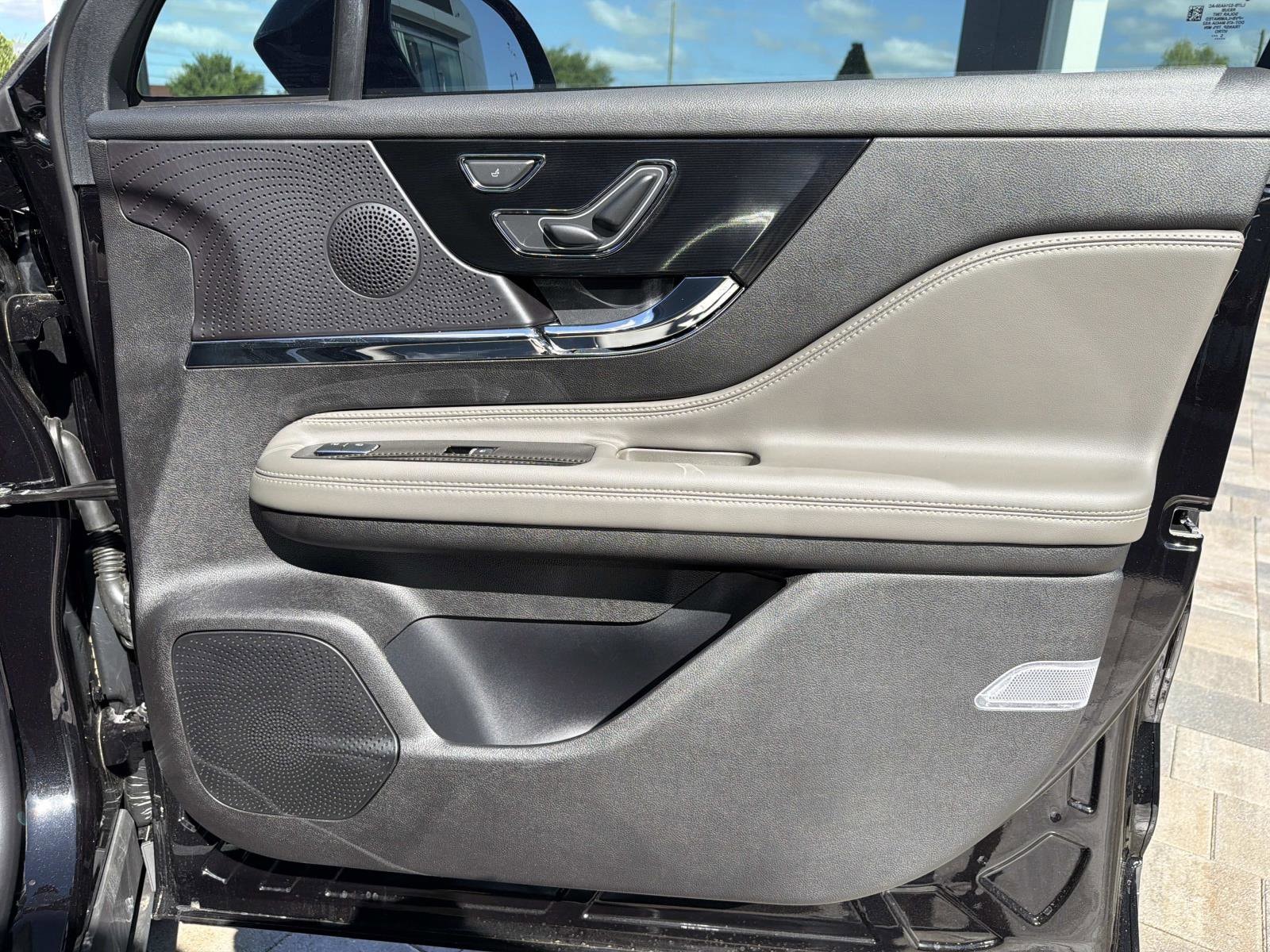 2026 Lincoln Corsair Premiere - Photo 16