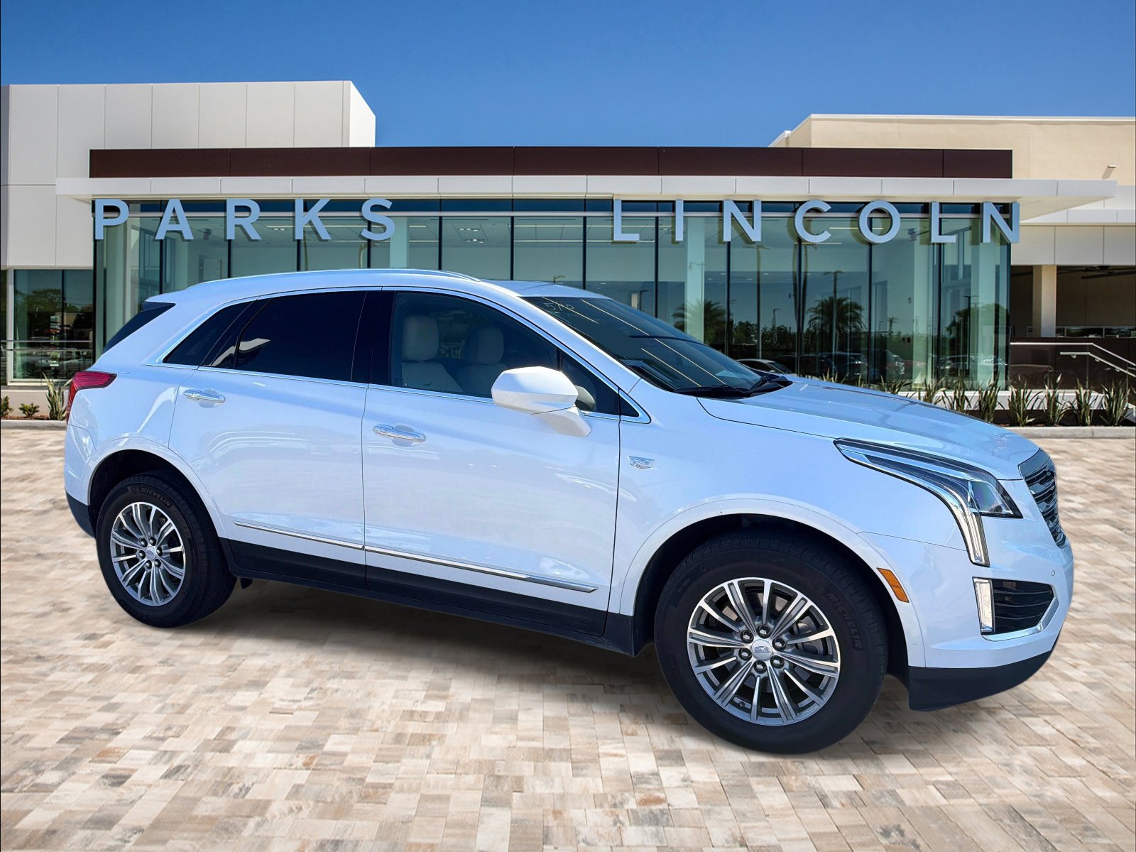 2018 Cadillac XT5 FWD Luxury's photo