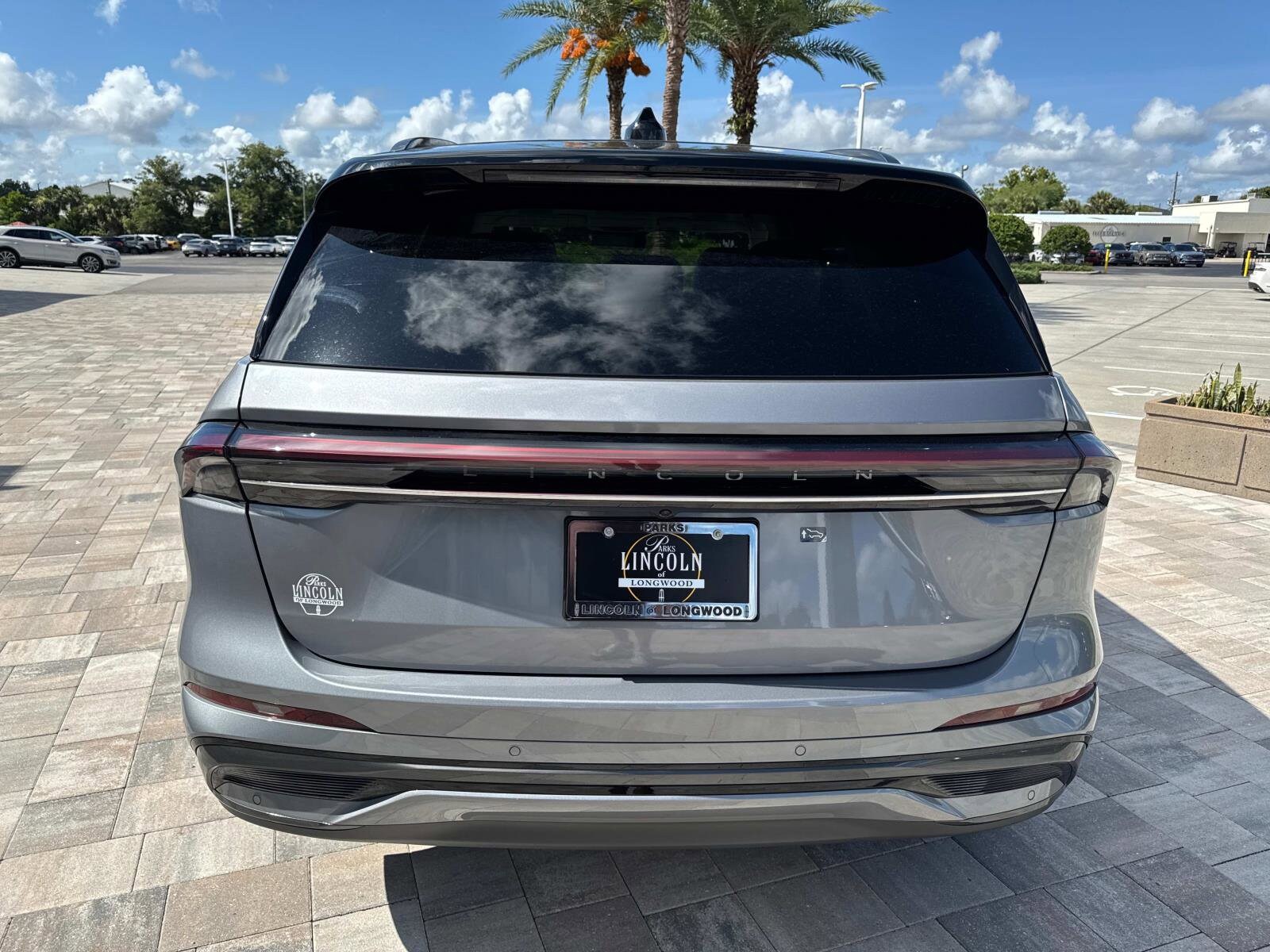 2025 Lincoln Nautilus Black Label photo 3