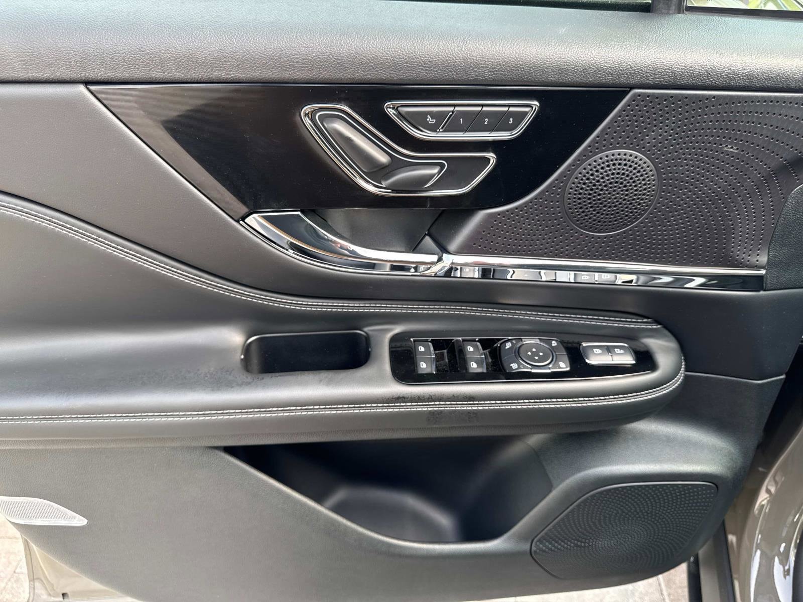 2025 Lincoln Corsair Grand Touring - Photo 9